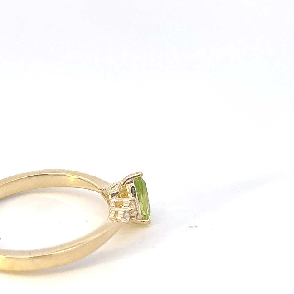 10K Yellow Gold Peridot and Diamond Ring