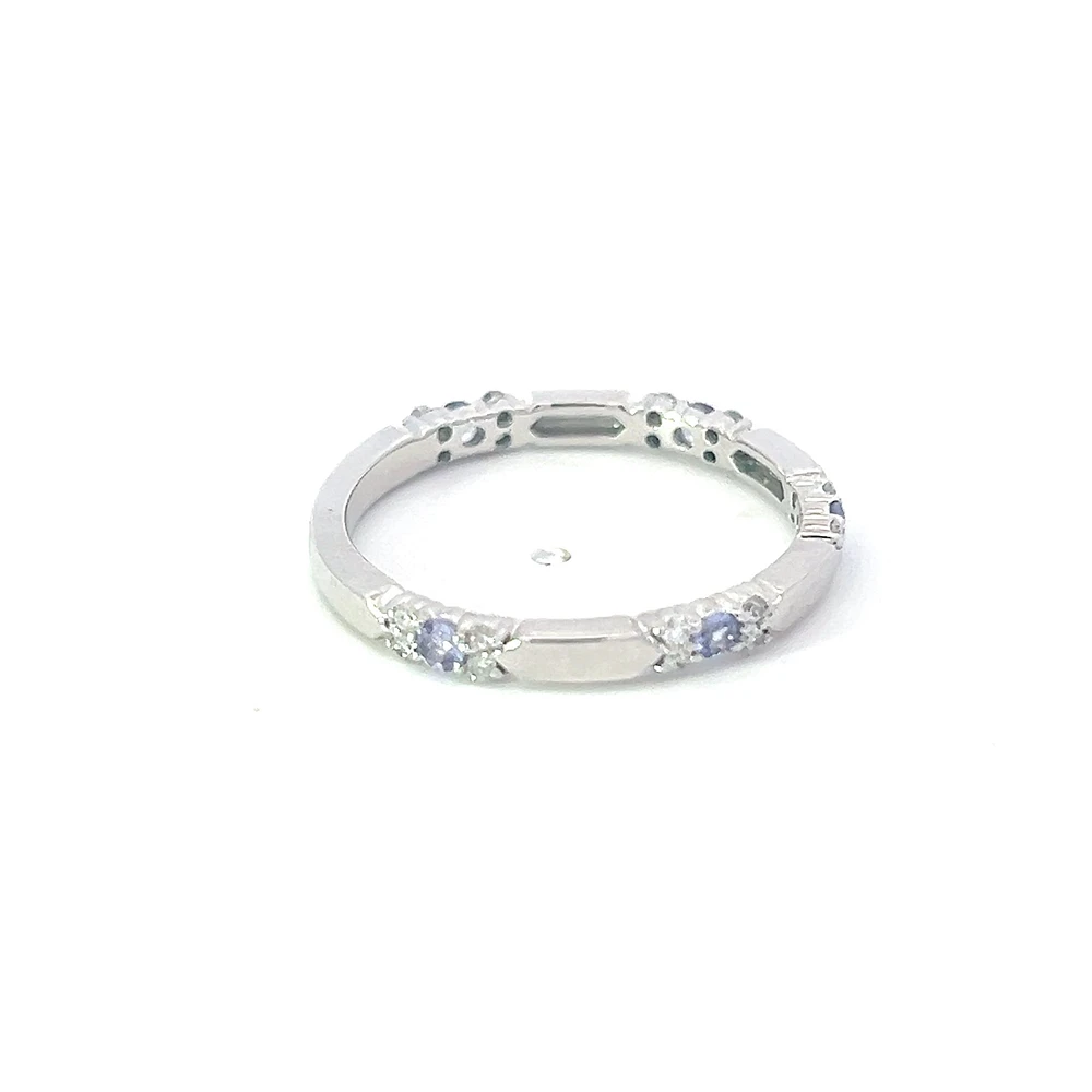 10K White Gold Tanzanite & Diamond Ring, size 6.5
