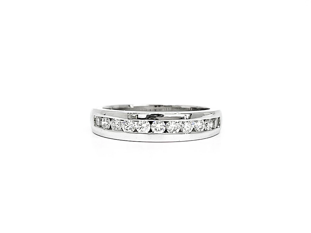 14K White Gold 1.10cttw Diamond Ring, size 6.50