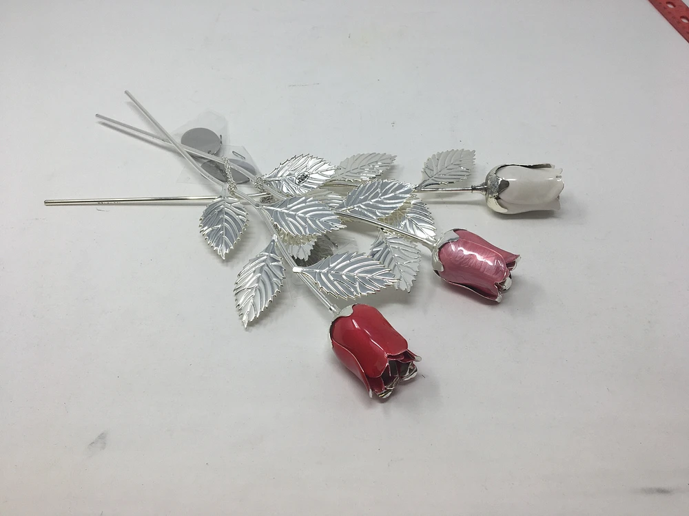 Silver Plated Roses (sold separately)