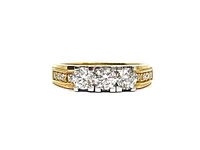 14K Yellow Gold 3 Stones Diamond 0.79cttw ring, size 6