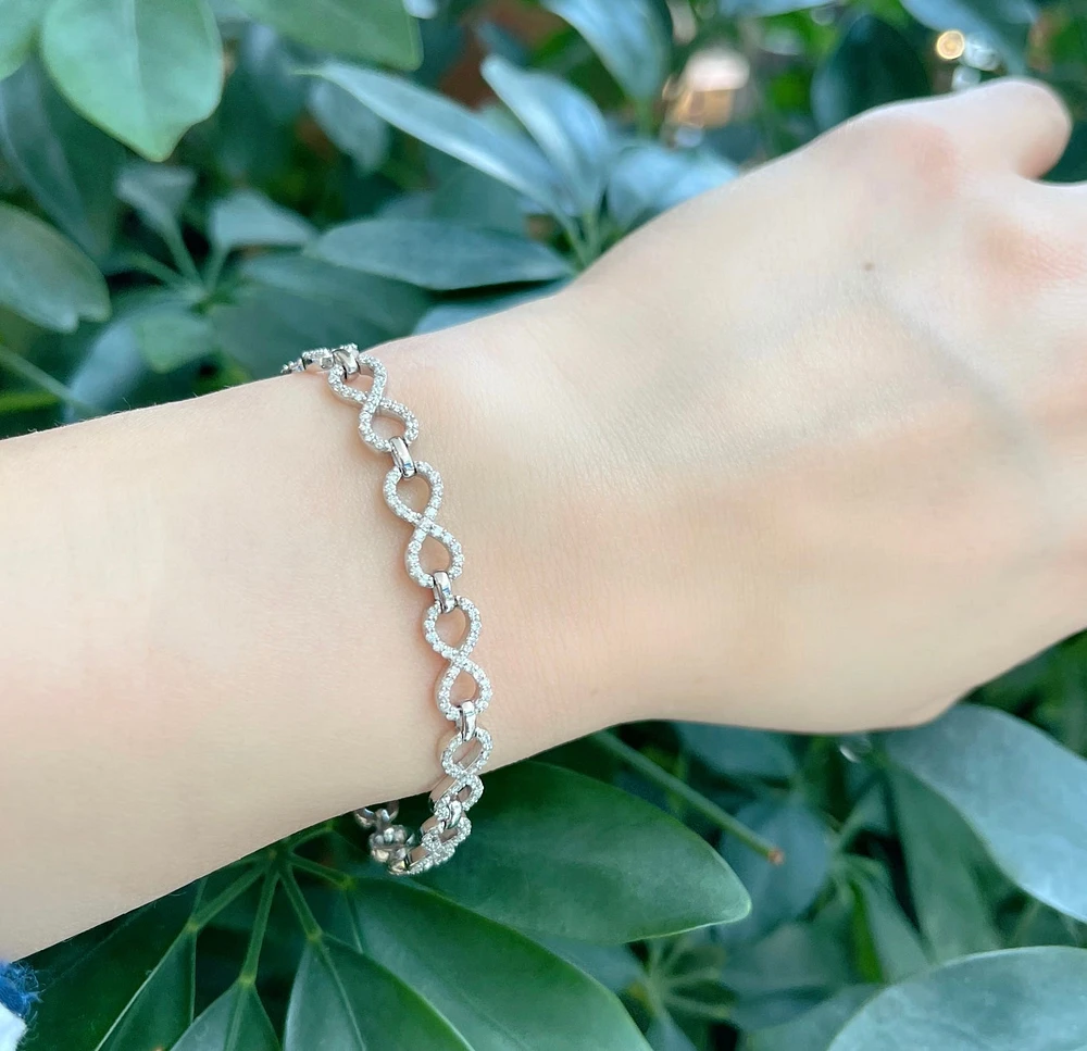 14K White Gold 2.10cttw Diamond Infinity Tennis Bracelet, 7"