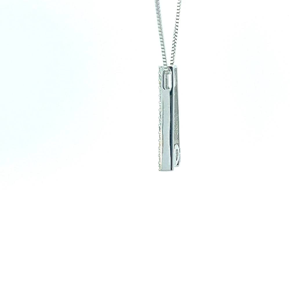 10K White Gold 0.30 cttw Canadian Diamond Pendant, 18"