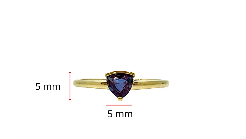 10K Yellow Gold 0.50cttw Created Alexandrite Ring, size 7