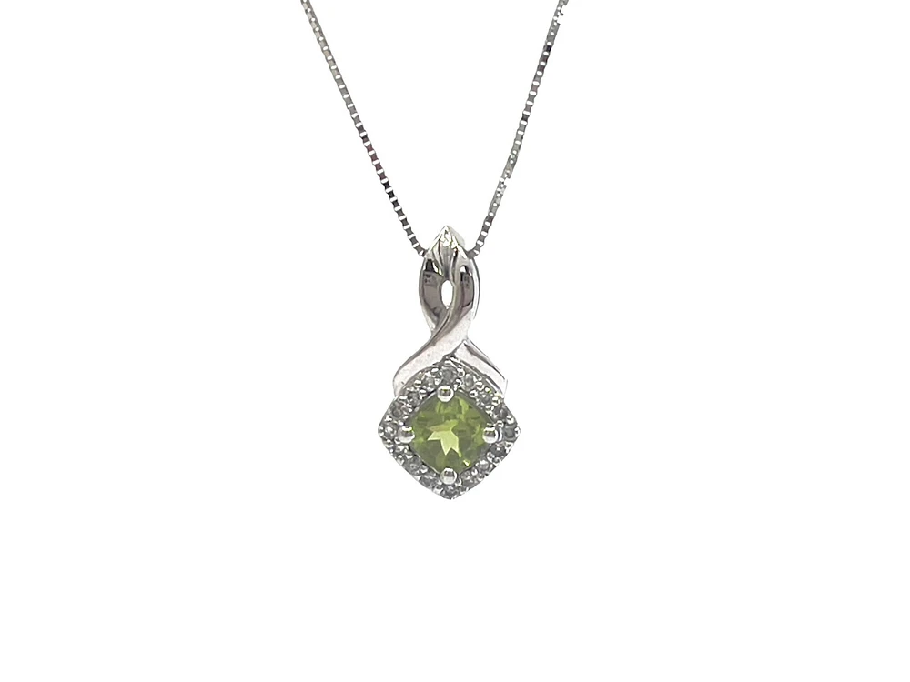 10K White Gold 0.40cttw Peridot and 0.08cttw Diamond Pendant, 18" Box Chain