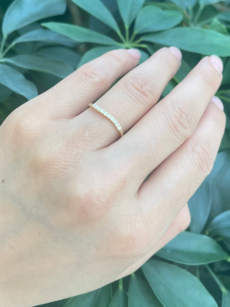 10K Yellow Gold Diamond 0.10cttw Round Cut Band, 6.5