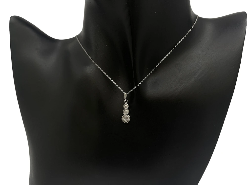 10K White Gold 0.06cttw Diamond Pendant, 18"
