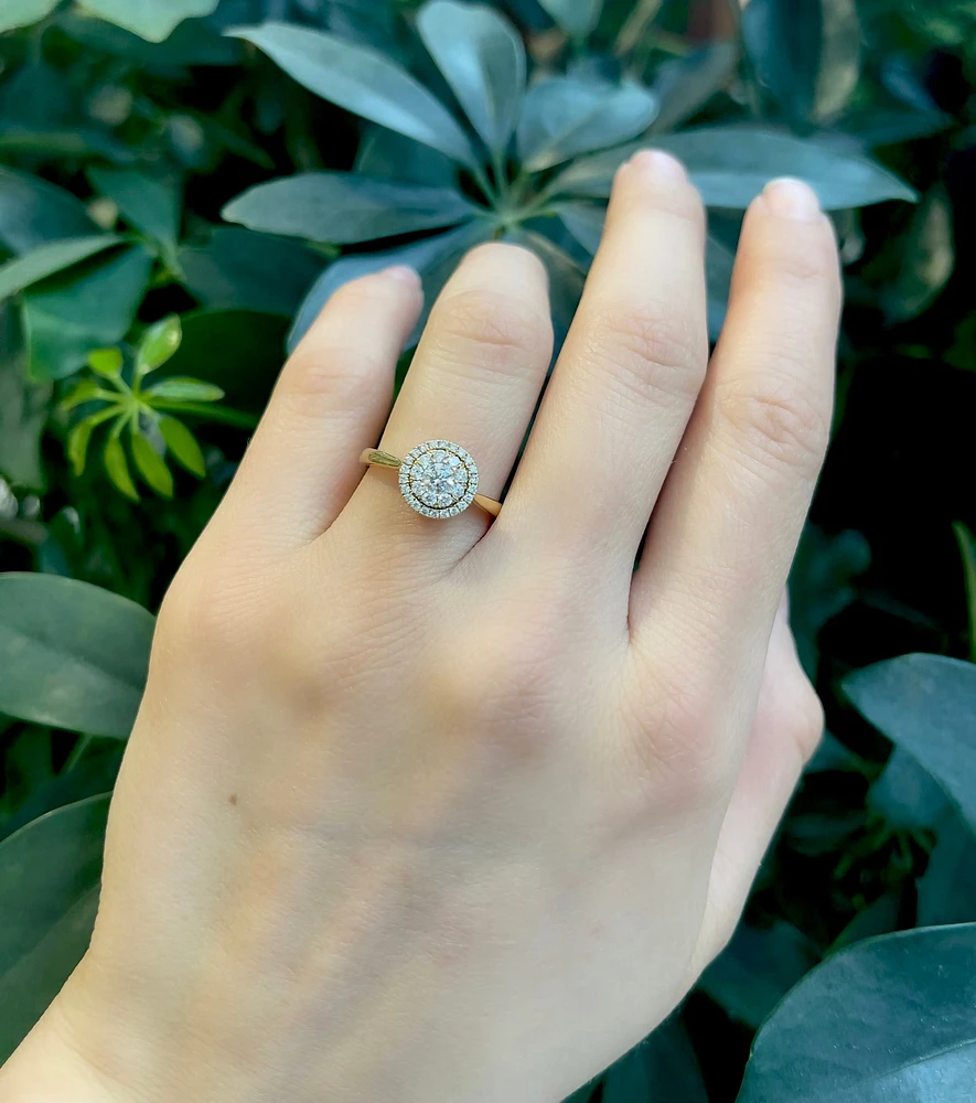 14K Yellow Gold 0.46cttw Diamond Halo Engagement Ring, size 6.5
