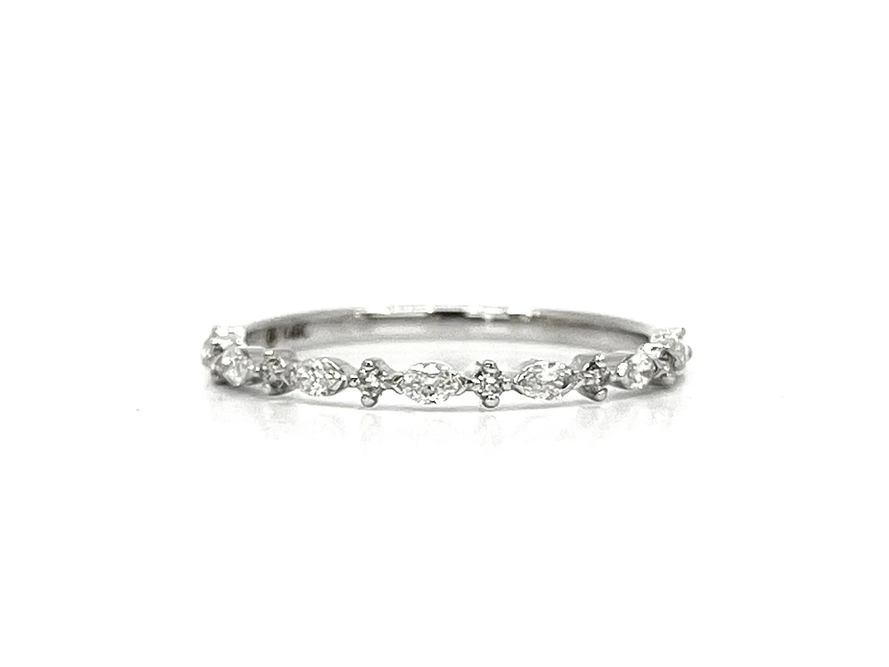 10K White Gold 0.235cttw Diamond Ring, size 6.75