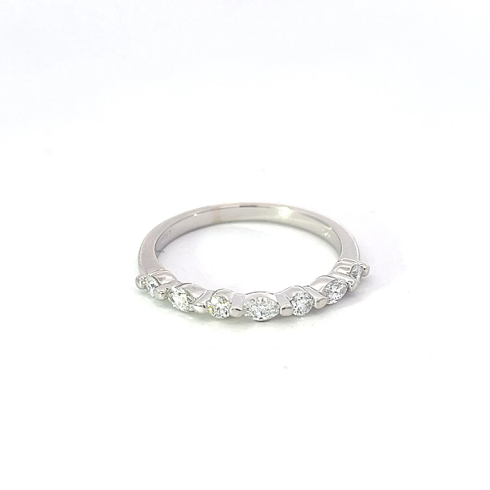 14K White Gold 0.40cttw Diamond Ring - size 6.5