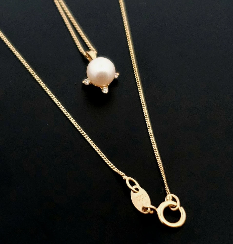 10K Yellow Gold Cultured Pearl and Diamond Pendant