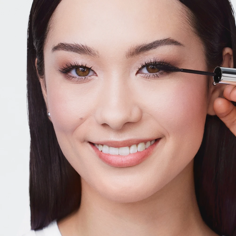 Lash Power™ Mascara
Long-Wearing Formula