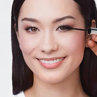 Lash Power™ Mascara
Long-Wearing Formula