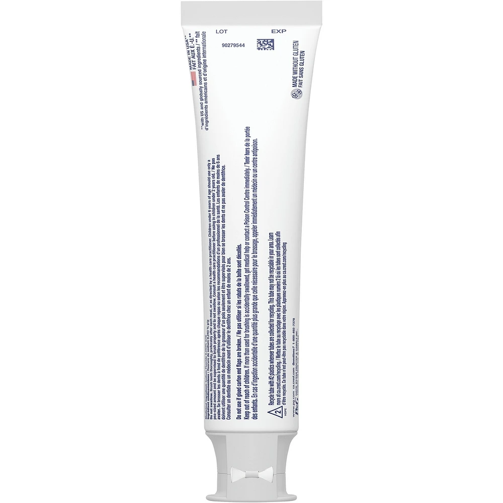 Crest 3D White Advanced, Teeth Whitening Toothpaste Radiant Mint, 135 ml