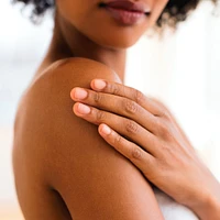 Indulgent Moisture Body Wash Infused with Vitamin B3