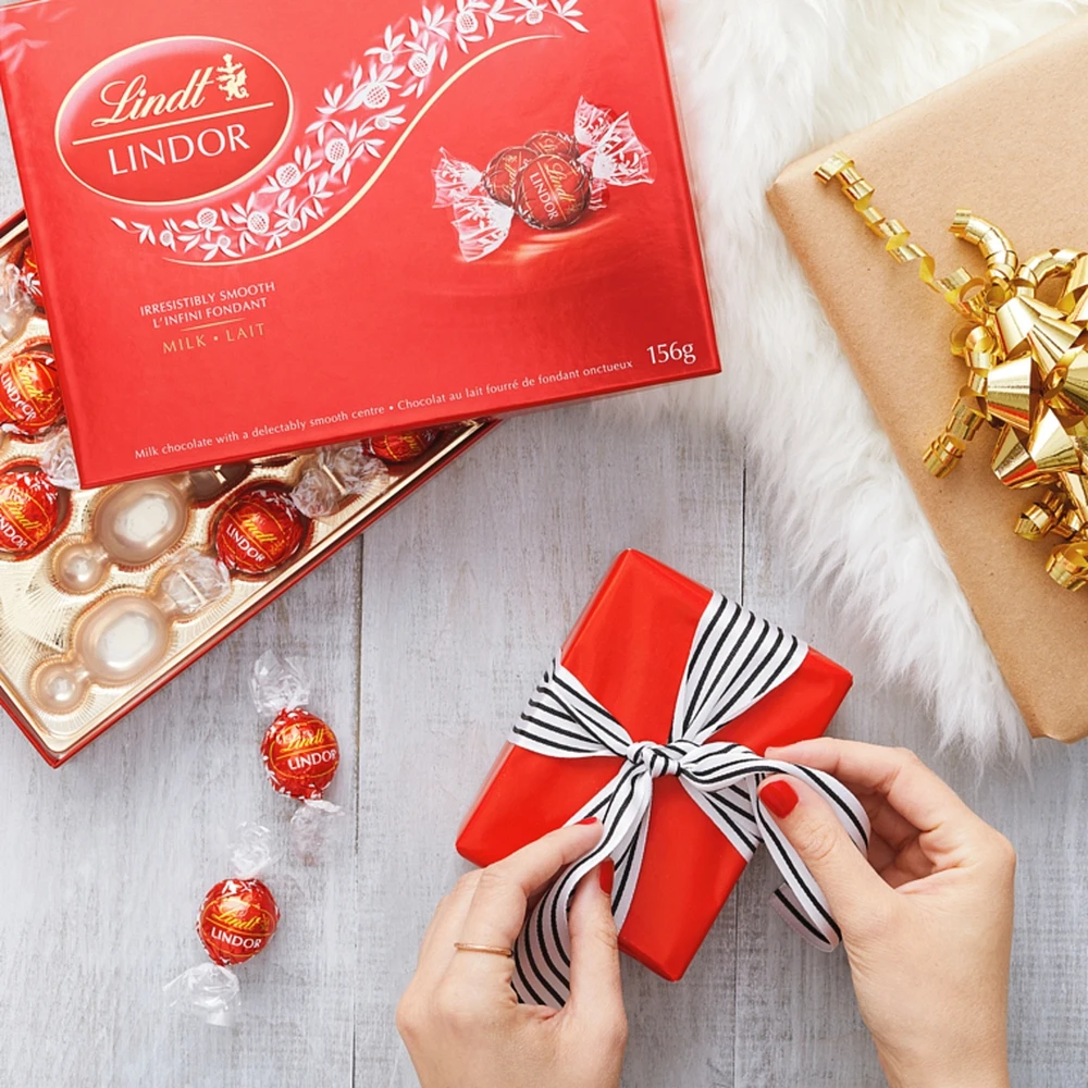 Truffes LINDOR au chocolat au lait Lindt – Boîte 156 g