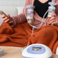 SignaturePro Double Electric Breast Pump, Portable, LCD Display, Includes Breast Pump Bag, 25mm Breast Pump Flanges and 2 Lansinoh Baby Bottles