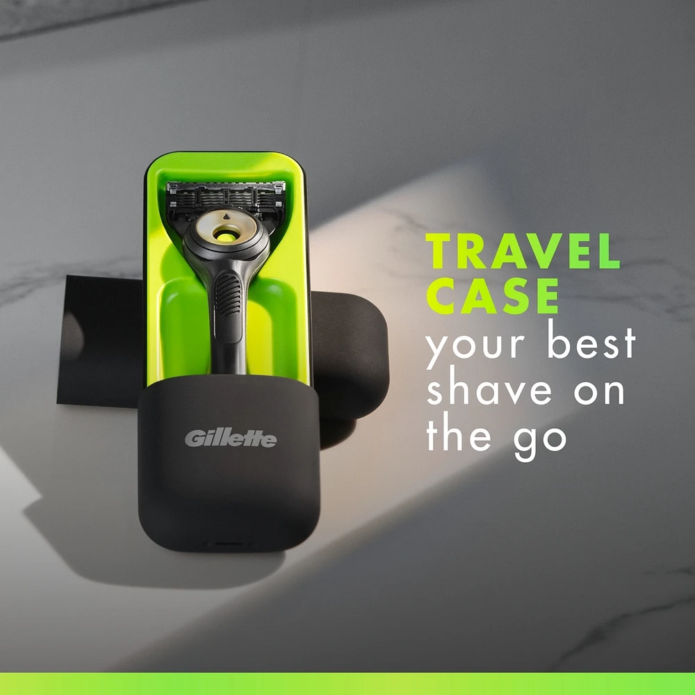 Rasoir Gillette Labs pour hommes avec barre exfoliante, édition noire et dorée, 1 manche, 3 cartouches de rechange, comprend un étui de voyage pour un rangement pratique lors de vos déplacements
