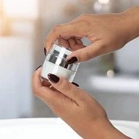 QUO  BEAUTY AIRLESS PUMP JAR