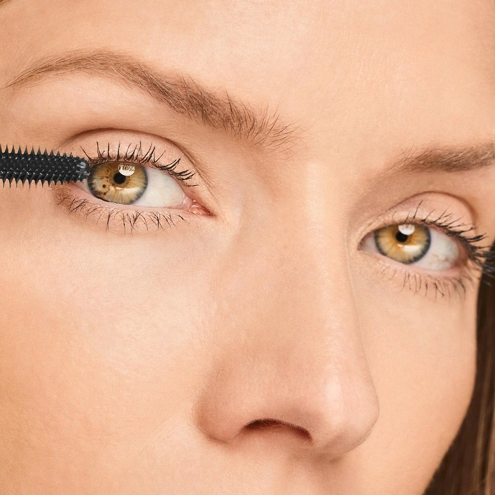 24 Hrs Glam Mascara