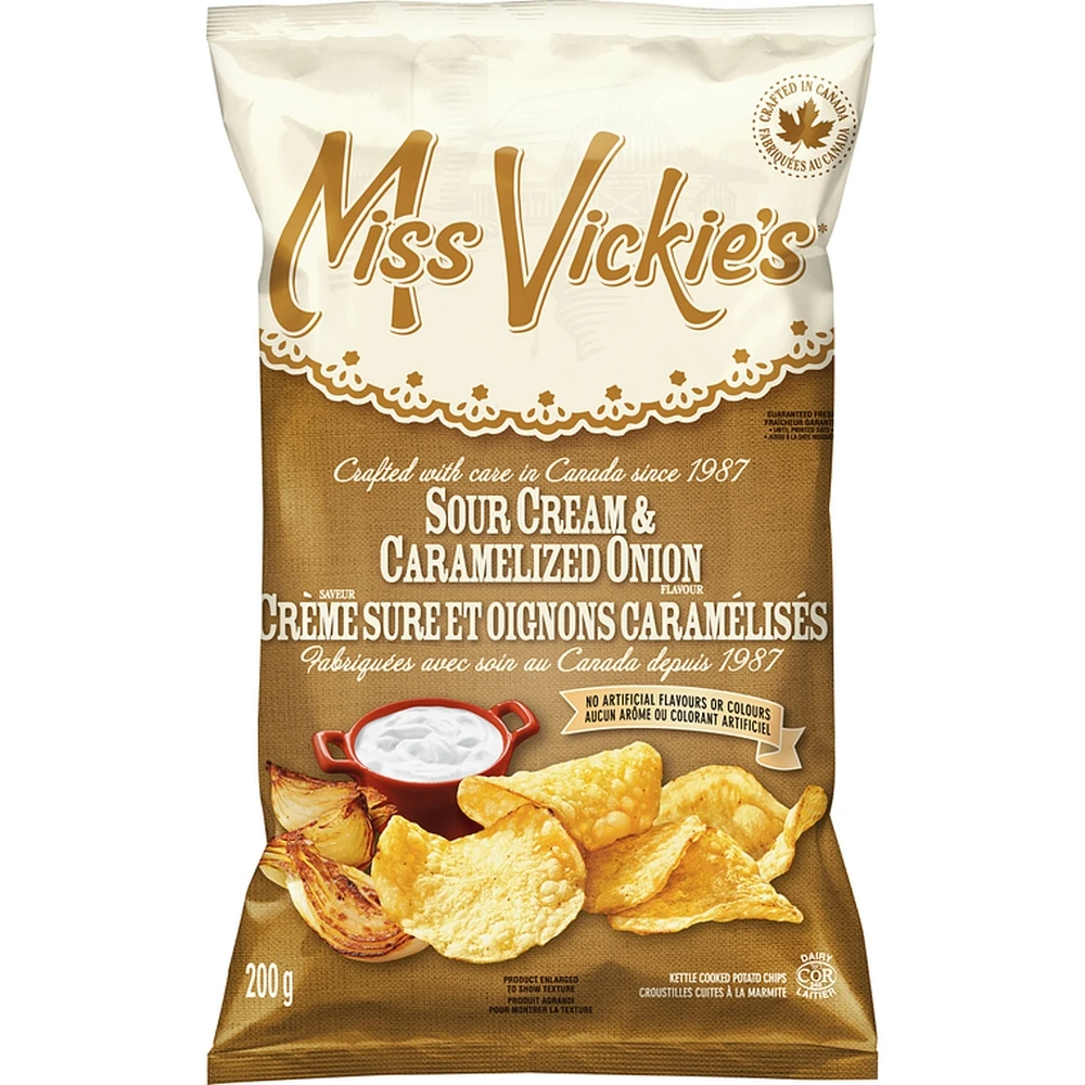 Sour Cream & Caramelized Onion flavour kettle cooked potato chips 200g