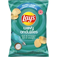 Wavy Salt & Vinegar flavoured potato chips