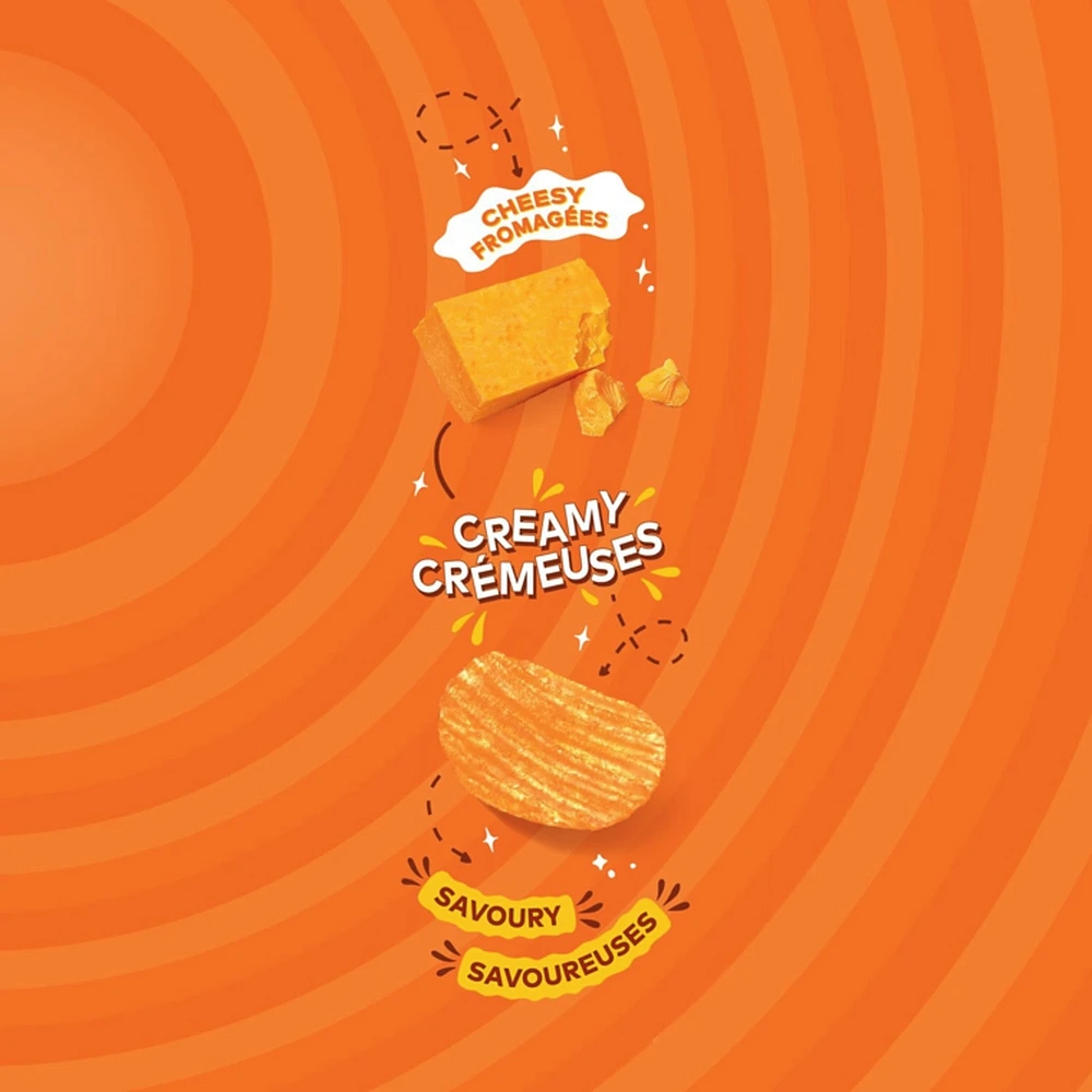 Cheddar & Sour Cream flavoured potato chips