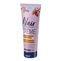 Crème dépilatoire formule douce avec de l’huile d’amande douce et de l’huile pour bébé