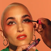 Bigshow Curved Brush Mascara Blackest Black with instant curve-setting formula and enriched with carnauba wax