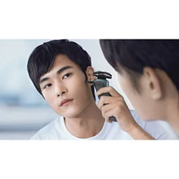 Shaver Series 5000, Wet & Dry Electric Shaver with Cable-free Quick Clean Pod, S5882/50