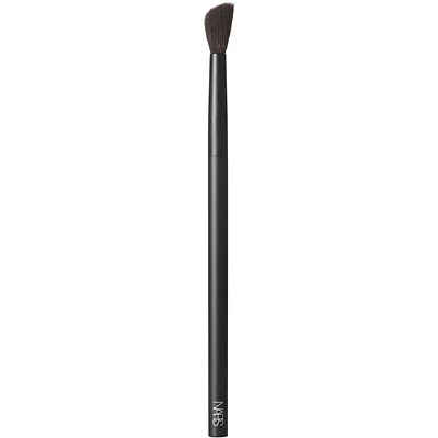 #10 Radiant Creamy Concealer Brush