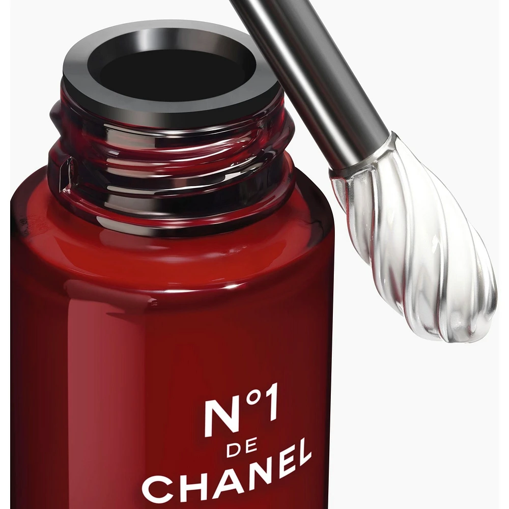 N°1 DE CHANEL REVITALIZING EYE SERUM - Smooths - Refreshes - Gives Eyes A Wide-awake Look