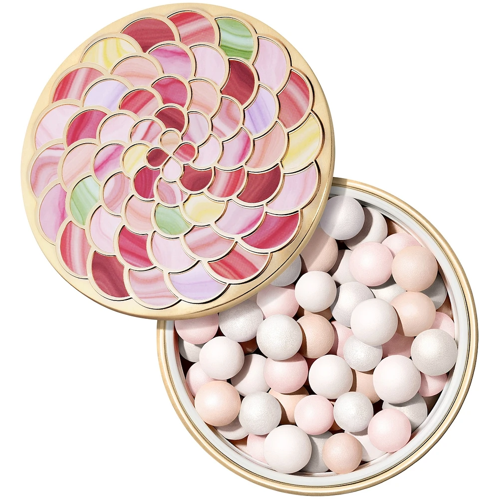 Météorites Light-revealing pearls of powder