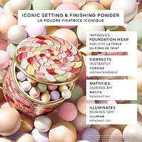 Météorites Light-revealing pearls of powder