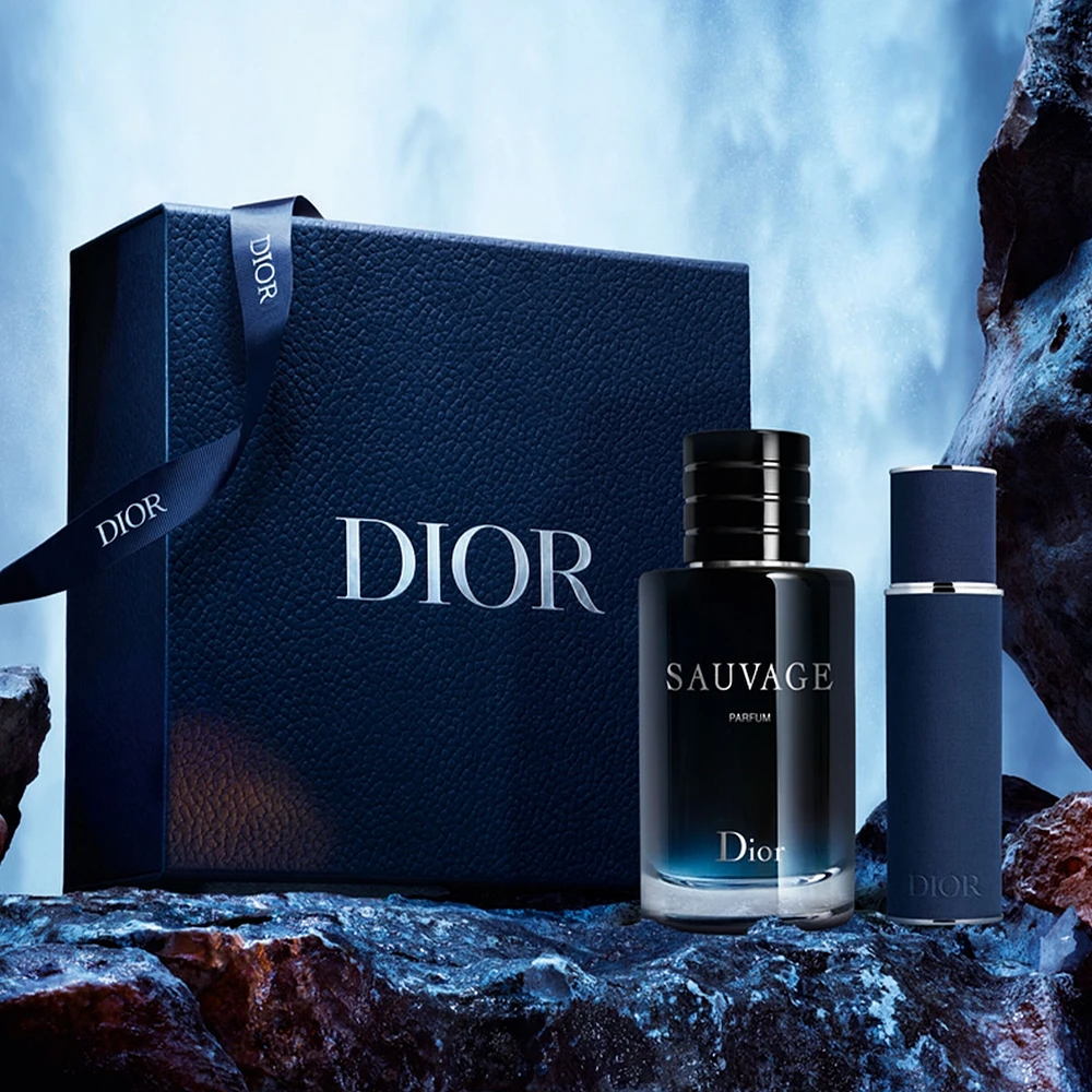 Sauvage Parfum Father's Day Gift Set - Limited Edition
Parfum and Travel Spray