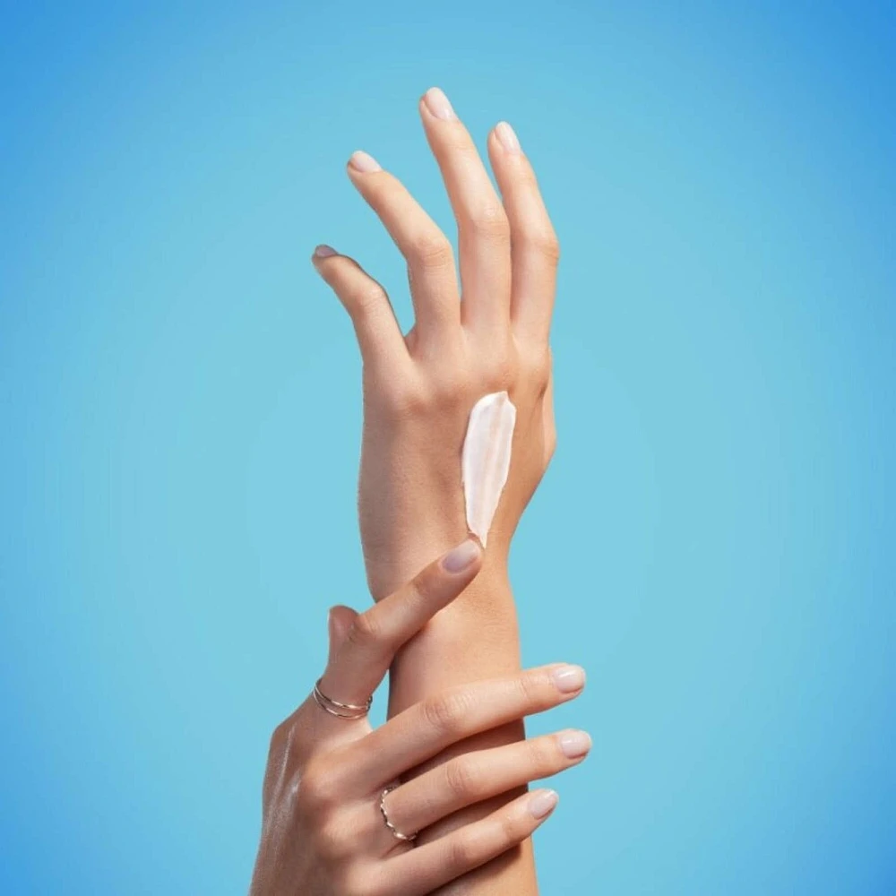 Biomains Vitaminé Hand Cream With Niacinamide