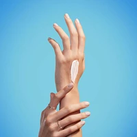 Biomains Vitaminé Hand Cream With Niacinamide