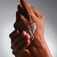 in good hands multi-restorative hand cream - fresh cream