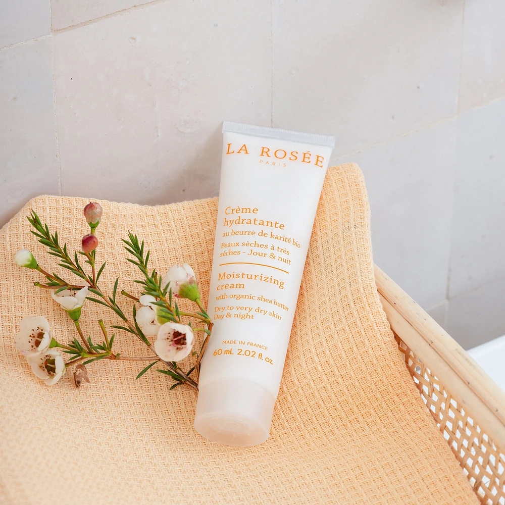 Moisturizing cream with Organic shea butter