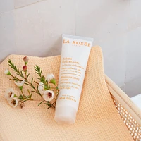 Moisturizing cream with Organic shea butter