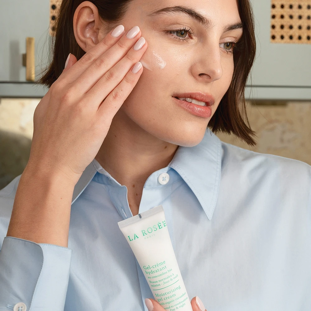Moisturizing cream-gel with Organic cucumber