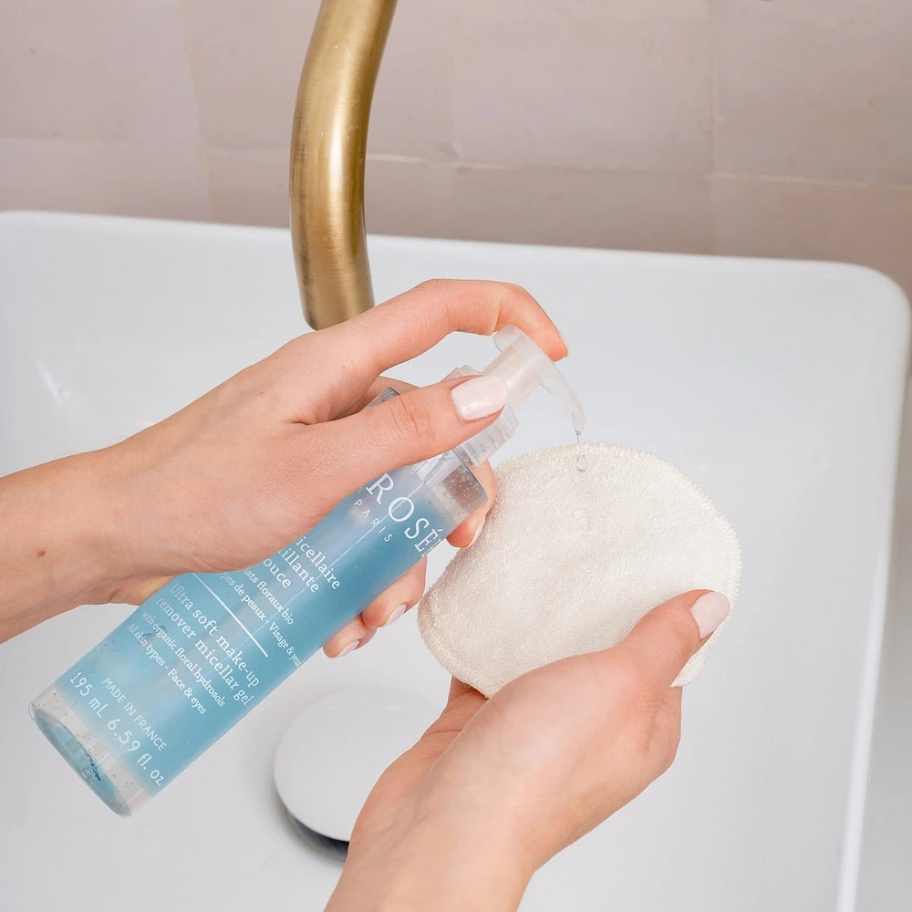 Ultra soft make-up remover micellar gel with Organic floral solutions