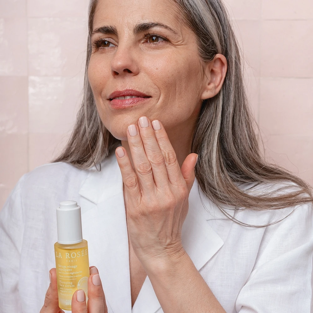 Plumping face serum with 5 organic vegetal oils