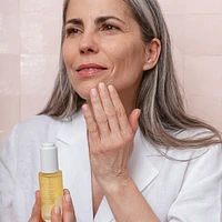 Plumping face serum with 5 organic vegetal oils
