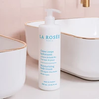 Moisturizing body cream with organic shea butter