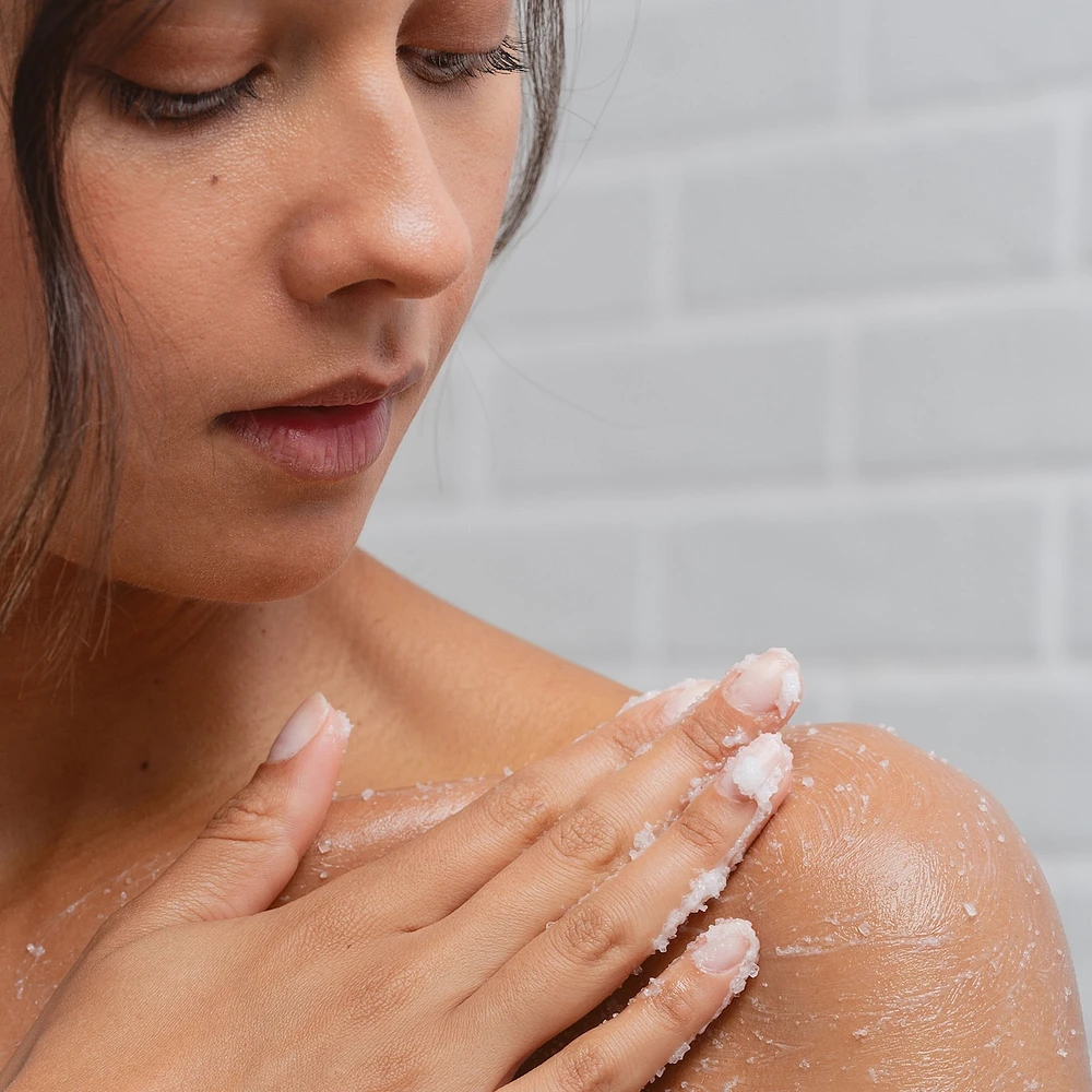 Nourishing body scrub refill with sugar and organic vegetal oils