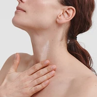 Regenerating Neck and Décolleté Cream