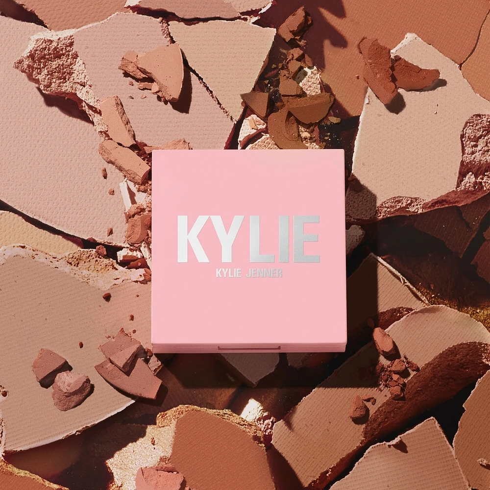 Pressed Bronzing Powder, mistake-proof, velvet-matte finish, lighweight, cruelty-free, vegan