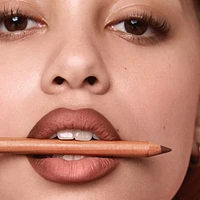Precision Pout Lip Liner