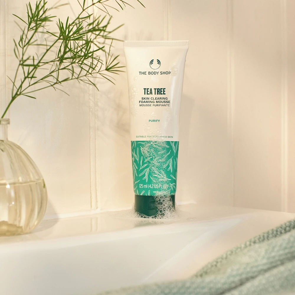 Tea Tree Skin Clearing Foaming Cleanser